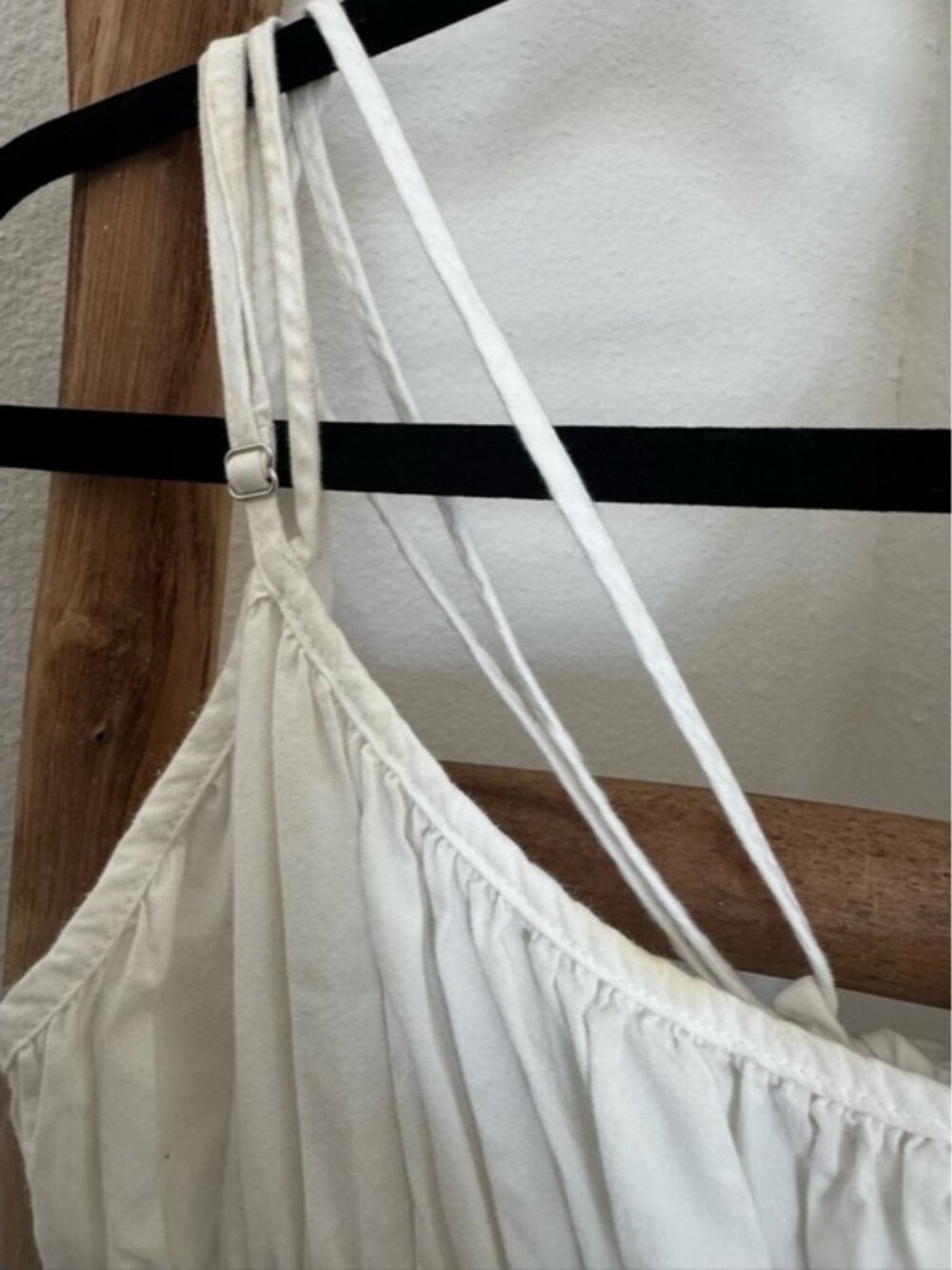 Ciao Lucia Volta Dress in White Size Medium. - Picture 9 of 11